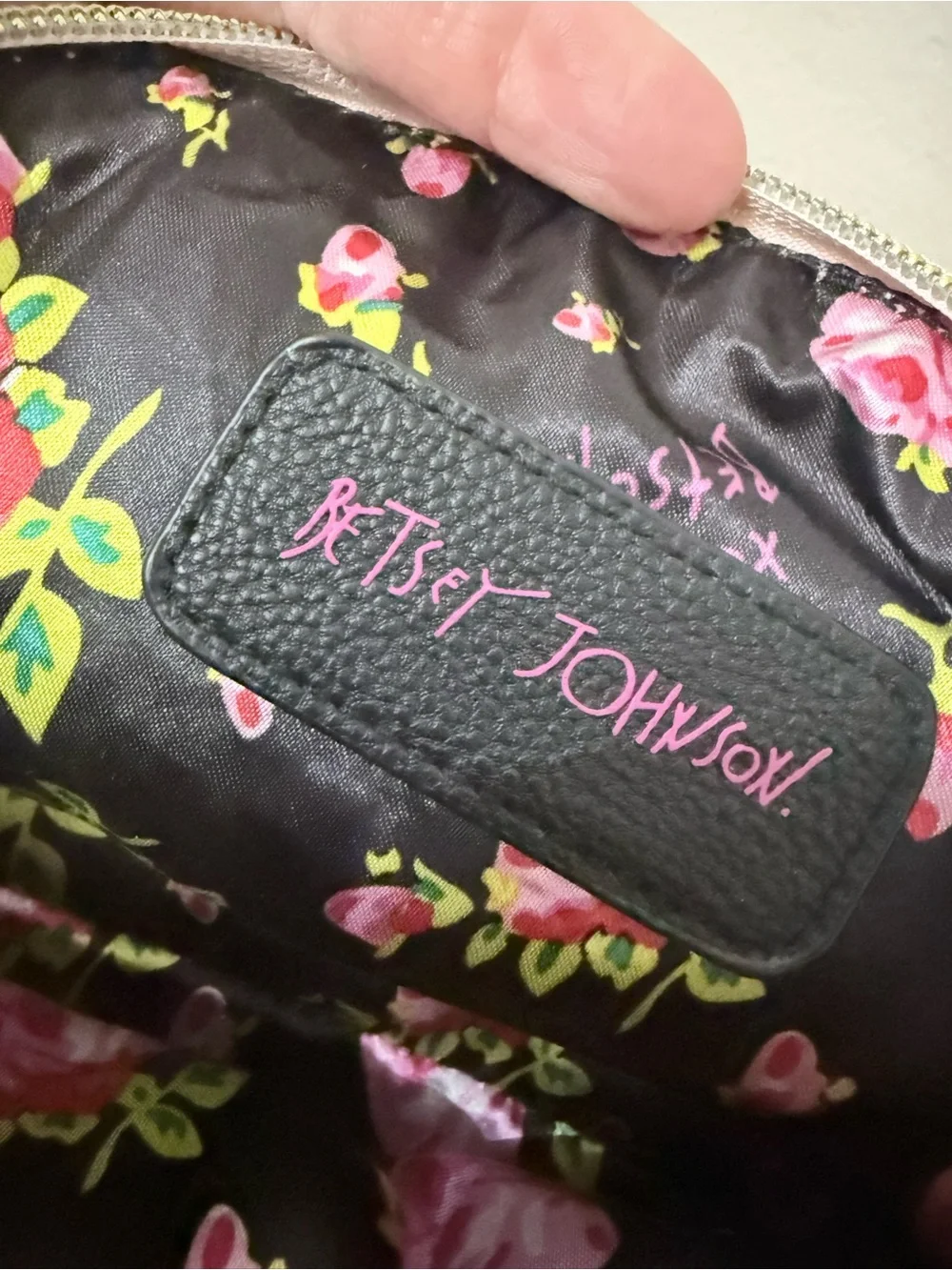 Betsey Johnson Quilted Hearts Pink Cat Make Up Accessory Bag
